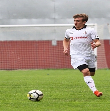 Rıdvan Yılmaz Eintrach Frankfurt takımına gidiyor