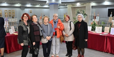 baskan-zeyrek-kalem-kagit-murekkep-ile-siir-yolculugu-sergisini-acti.jpg