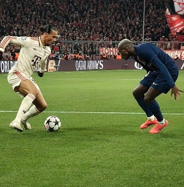 efsane-futbolcular-oppo-find-x8-pro-ile-uefa-sampiyonlar-ligindeki-ikonik-anlari-yakaliyor.jpg