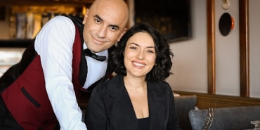 giray-altinok-ve-ezgi-molayi-basrollerinde-bulusturan-baska-bir-sen-cok-yakinda-disneyta-izleyicilerle-bulusacak.jpg