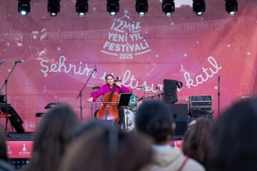 izmirin-en-neseli-festivali-basladi.jpg