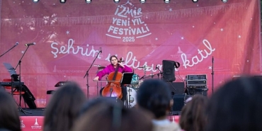 izmirin-en-neseli-festivali-basladi.jpg