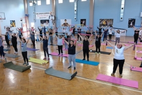 menemenli-kadinlar-ucretsiz-pilates-kursunda-bulustu.jpg