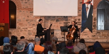 osmangazide-buyuleyici-klasik-muzik-konseri.jpg