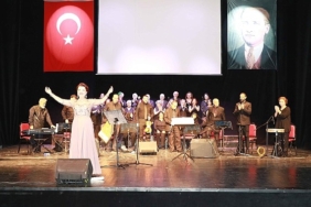 65-yas-ustu-korodan-nostalji-dolu-gece.jpg