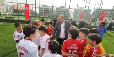 baskan-cicek-sozunu-tuttu.jpg
