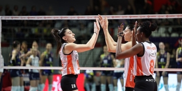 dev-derbinin-galibi-eczacibasi-dynavit.jpg