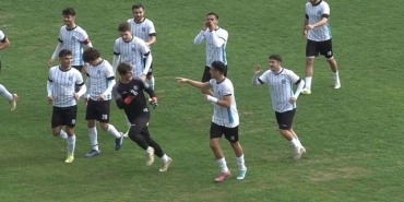 eu-spor-kulubu-futbol-takimindan-6-gollu-galibiyet.jpg