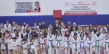 270-golcuk-belediyespor-taekwondo-sporcusu-kusak-atladi.jpg