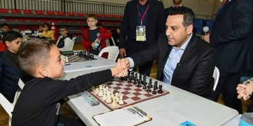 384-sporcunun-katilimiyla-cigli-belediyesi-ismail-hakki-tonguc-satranc-turnuvasi.jpg