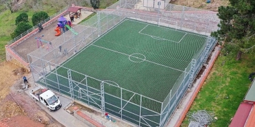 buyuksehirden-esme-ahmediyeye-hali-saha.jpg