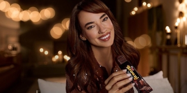 unlu-oyuncu-seda-bakan-eti-brownie-intensein-yeni-reklam-yuzu-oldu.jpg