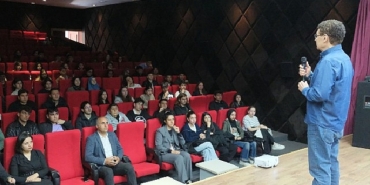 bonus-hoca-ogrencilerle-bulustu.jpg
