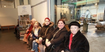 buyuksehirden-yaslilar-haftasina-ozel-sergi.jpg