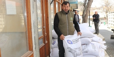 buyuksehirin-ureticilere-yem-destegi-suruyor.jpg