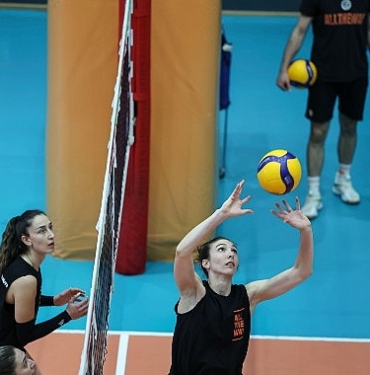 eczacibasi-dynavit-dev-derbiye-ev-sahipligi-yapacak.jpg