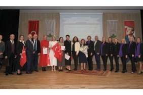 kahraman-hekimlerin-hayatini-meslektaslari-teatral-oyunla-anlatti.jpg