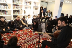 kartepede-asik-veysel-unutulmadi.jpg