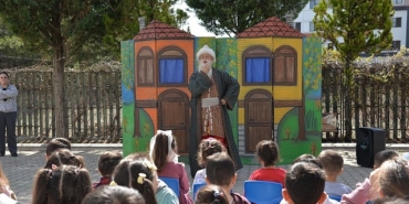 kres-ve-gunduz-bakim-evinde-senlik-dolu-bir-gun.jpg
