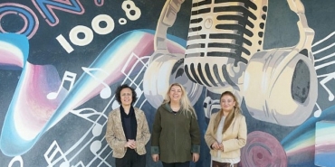 radyo-ege-kampuste-buyulu-tinilar.jpg