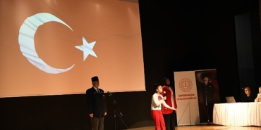 uc-kusak-bir-arada-istiklal-marsi.jpg