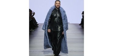 unlu-modaci-emre-erdemoglundan-moskova-fashion-weekte-guclu-ve-zarif-bir-dokunus.jpg