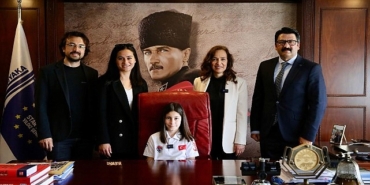ataturkun-cocuklari-23-nisani-gururla-kutladi.jpg