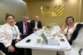 baskan-topaloglu-kazakistan-fuarinda-temaslarini-surduruyor.jpg
