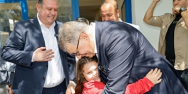 baskan-tugay-menderesin-koylerinde-ureticilerle-bulustu.jpg