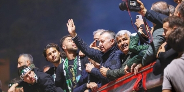 buyukakina-taraftardan-buyuk-sevgi-gosterisi.jpg