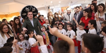 cocuklarin-renkli-dunyasi-cankayada-sergilendi-kucuk-kalpler-buyuk-renkler.jpg