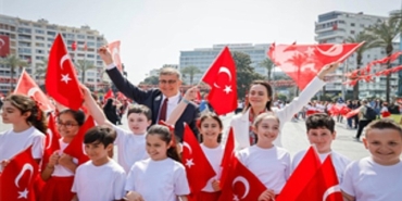 cumhuriyet-meydani-rengarenk.jpg
