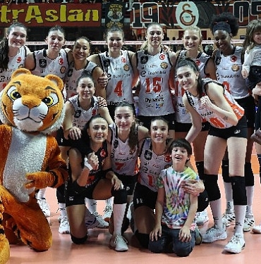 eczacibasi-dynavit-vodafone-sultanlar-ligini-ucuncu-sirada-tamamladi.jpg
