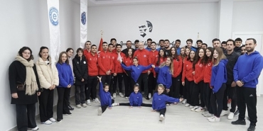 ege-universitesi-spor-kulubu-sualti-ragbisi-takimlari-basarilari-ile-goz-kamastirdi.jpg