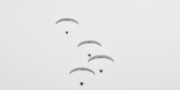katar-paramotor-milli-takimindan-baskan-ustaya-tesekkur-plaketi.jpg