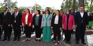 kemerde-23-nisan-ulusal-egemenlik-ve-cocuk-bayrami-kutlandi.jpg