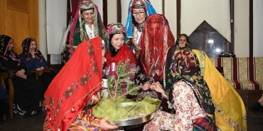 kina-gecesi-gelenegi-osmangazide-yasatildi.jpg