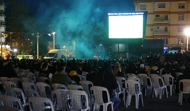 meydan-sampiyon-kocaelispor-sesleriyle-inledi.jpg