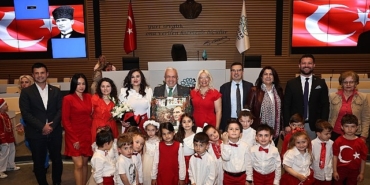 miniklerin-23-nisan-coskusu.jpg