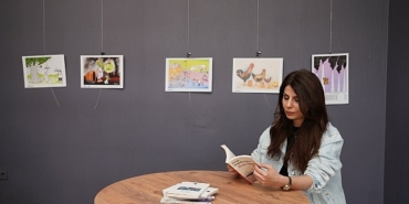 oktay-ekinci-karikaturlu-ev-ve-ayvalik-kitapcisi-aciliyor.jpg