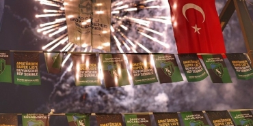 sampiyonluk-gecesinde-cosku-hic-dinmedi.jpg
