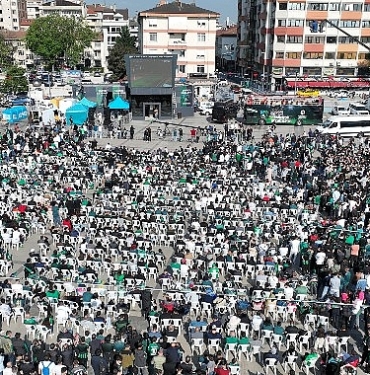 taraftar-coskuyla-sampiyon-kocaelisporu-bekliyor.jpg